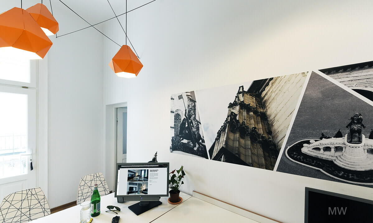 vedere din interiorul receptiei detalii cu biserica Sfantu Mihail din Cluj vedere din interiorul receptiei detalii cu biserica Sfantu Mihail din Cluj