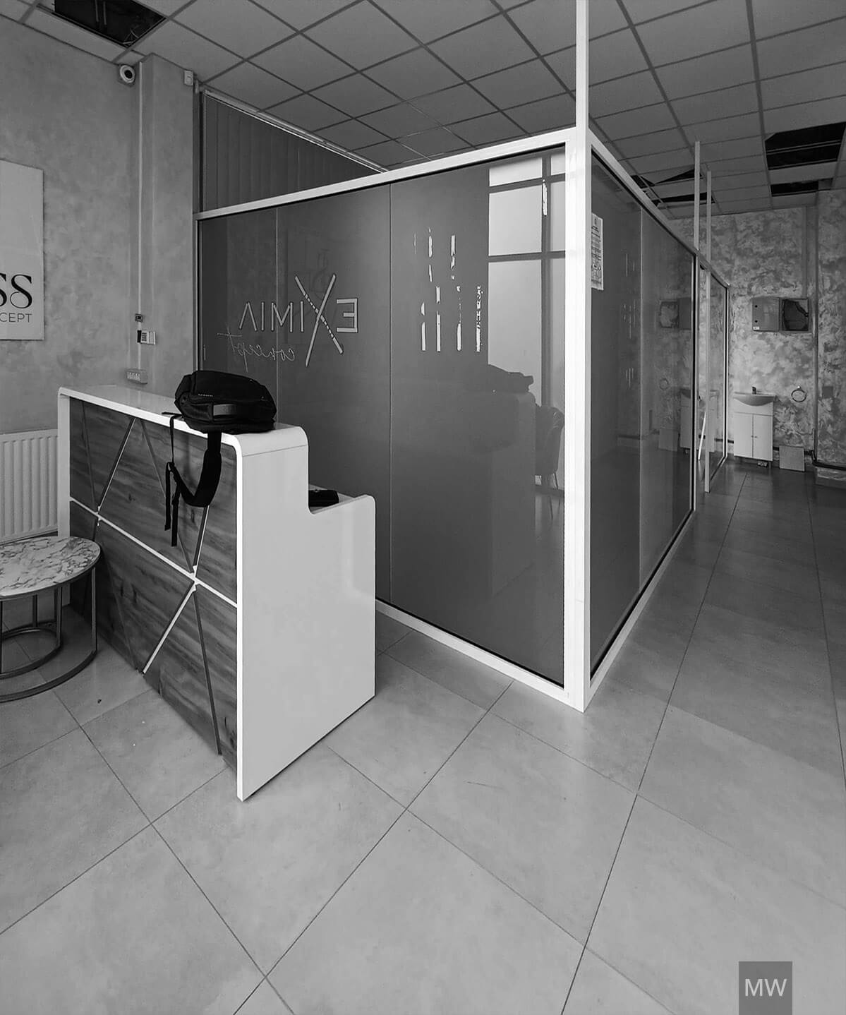 intrare secundara inainte de proiect la hair base studio vedere in spre stanga intrare secundara inainte de proiect la hair base studio vedere in spre stanga